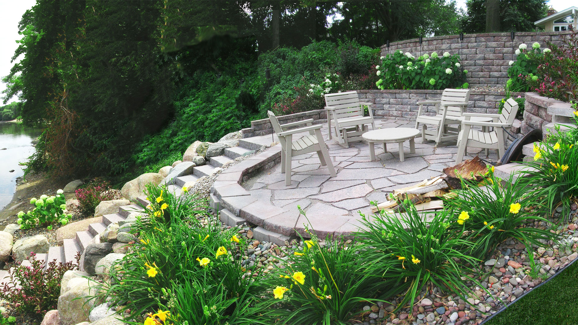 Landscaping Minneapolis MN - Retaining Walls Patios